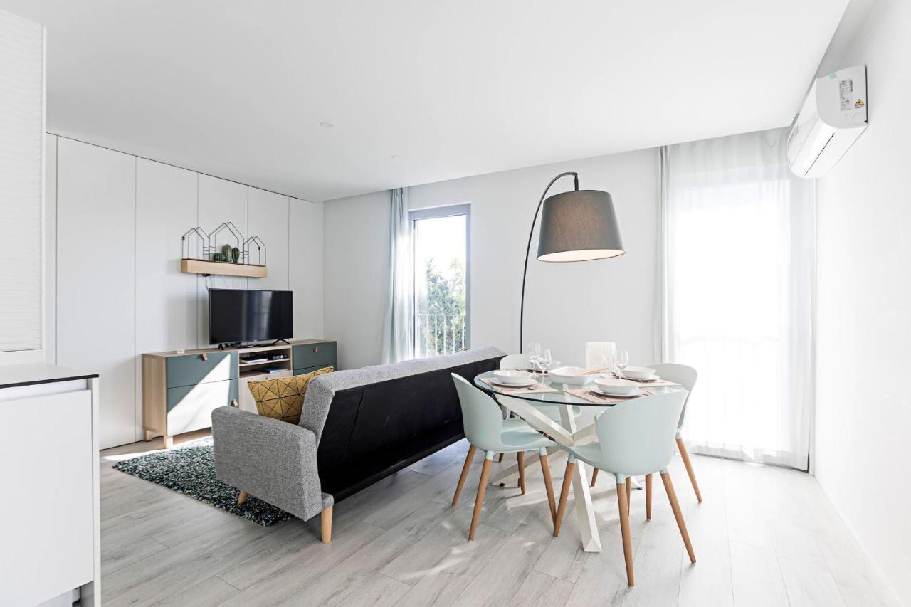 Stylish Flat W/ Gym & Parking By Lovelystay Porto Kültér fotó